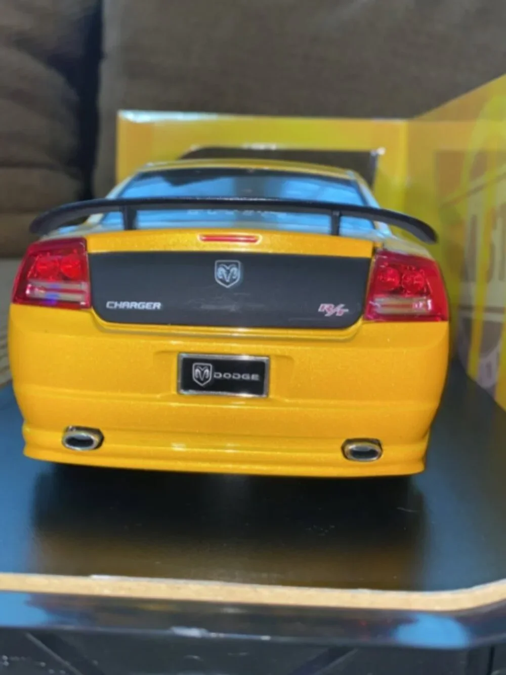 1:18 2006 DODGE CHARGER R/T